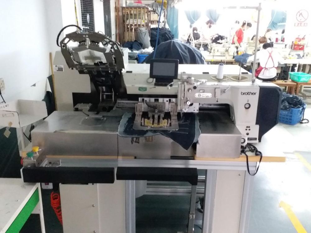 Automated sewing equipment at HuaFeng